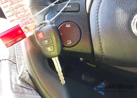 2015 Toyota Rav4 Le z USA, uszkodzony, nr VIN JTMZFREV0FJ040337